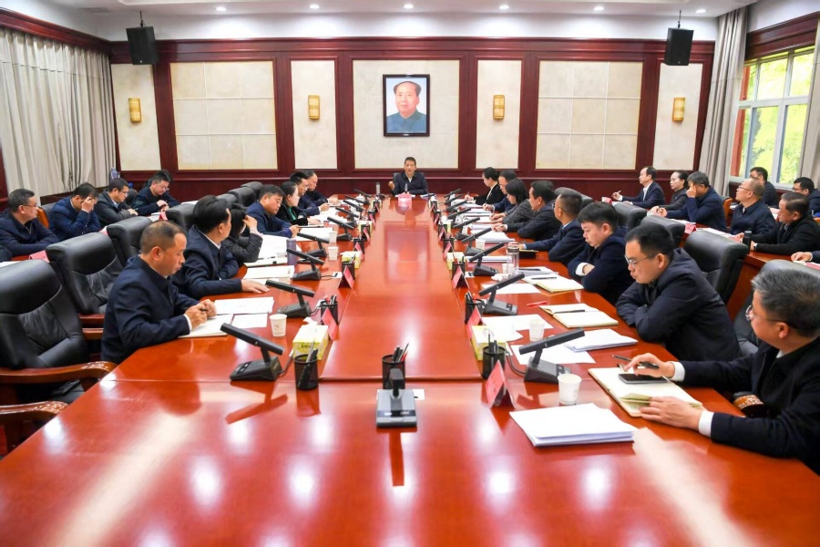 許忠建主持召開做好旅發大會“后半篇文章”專題調度會